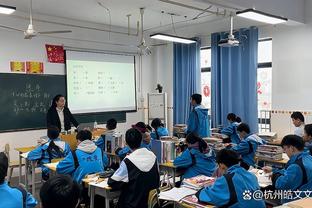 产出都不高！半场湖人三分14投6中&凯尔特人则是24投仅7中